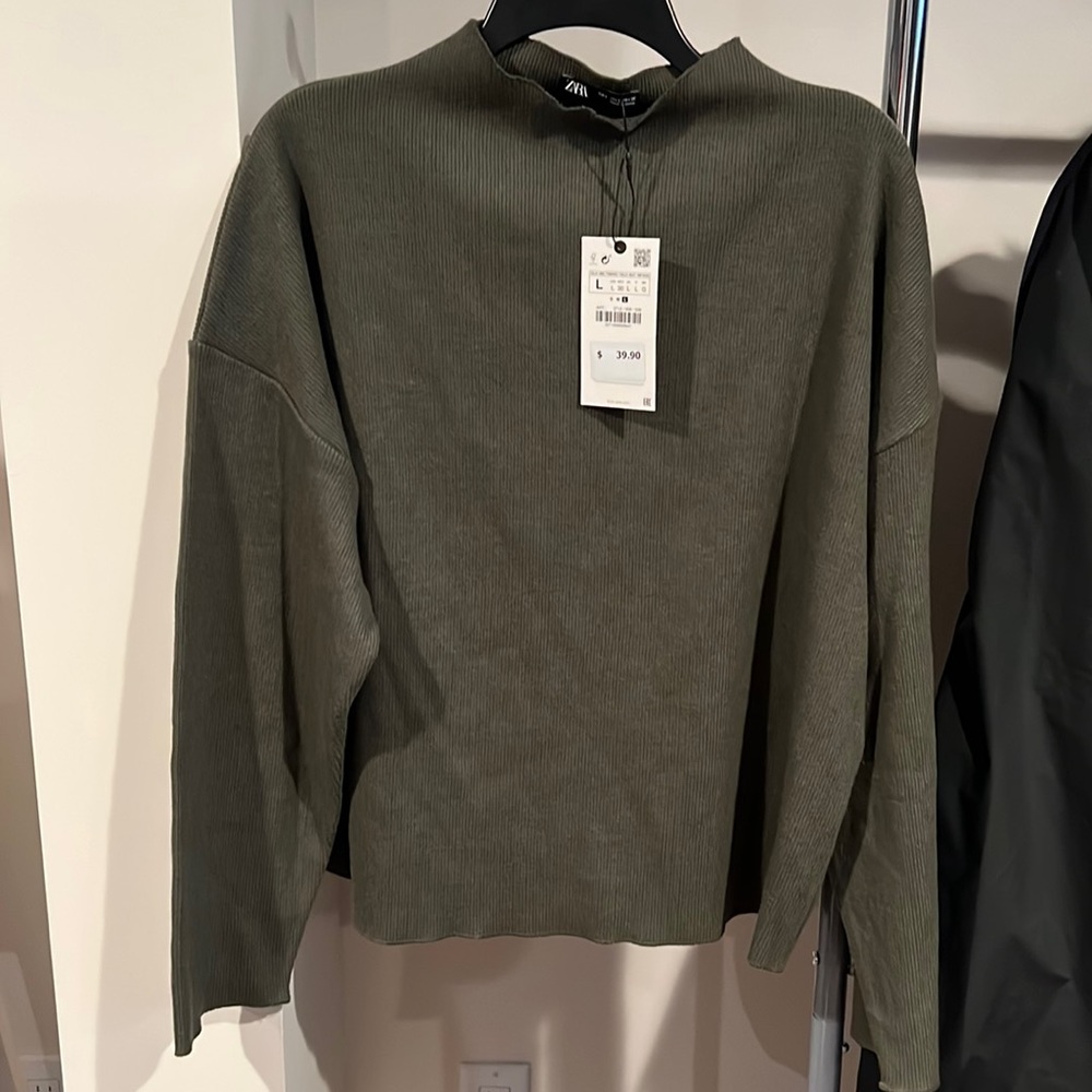 Brand new sweater